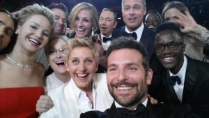 ¿De quién es la famosa selfie de los Oscar? ¿Ellen? ¿Bradley Cooper?